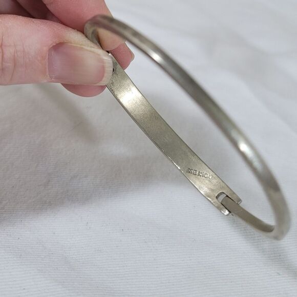 Vintage Kisses Sterling Clip Bangle Bracelet - Picture 2 of 4